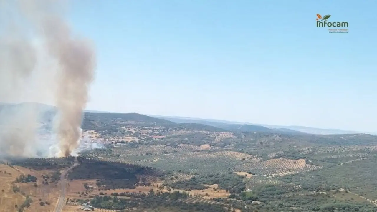 Controlados dos incendios en Almodóvar del Campo (Ciudad Real) que han alcanzado el nivel 1