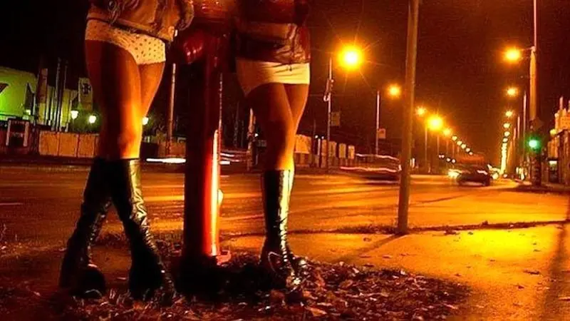 "Cursos de prostitución" e "inglés para putas": el negocio tras el sindicato de trabajadoras sexuales - EL ESPAÑOL