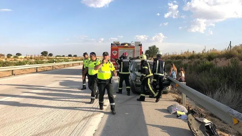 Varios heridos en un accidente múltiple, de 4 coches y 2 camiones, en La Roda (Albacete)