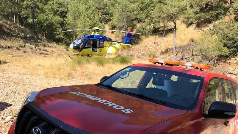 Herida una mujer al caer a un barranco cuando hacía senderismo en Molinicos (Albacete), bomberos, rescate, búsqueda, helicóptero, paraje, monte,&nbsp;