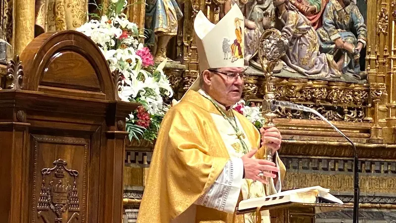 El arzobispo de Toledo, Francisco Cerro Chaves, ha anunciado al finalizar la Santa Misa de este domingo de Pascua en la catedral Primada que en el mes de septiembre se celebrará una jornada de Exaltación de la Santa Cruz