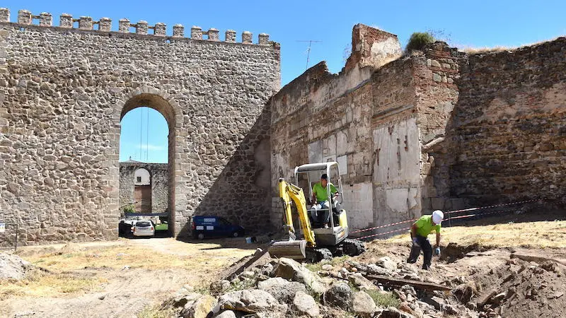 Comienza la rehabilitación de la muralla de El Charcón, en Talavera de la Reina (Toledo)