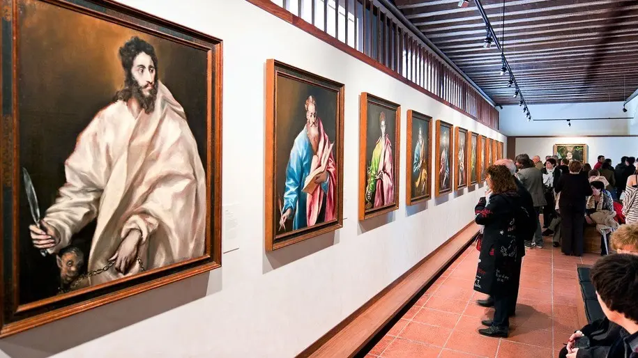 En la imagen de archivo turistas visitan el Museo del Greco en la ciudad de Toledo