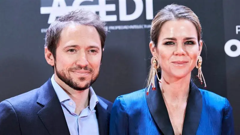 Amelia Bono y Manuel Martos ponen fin a un matrimonio de trece años y cuatro hijos en común