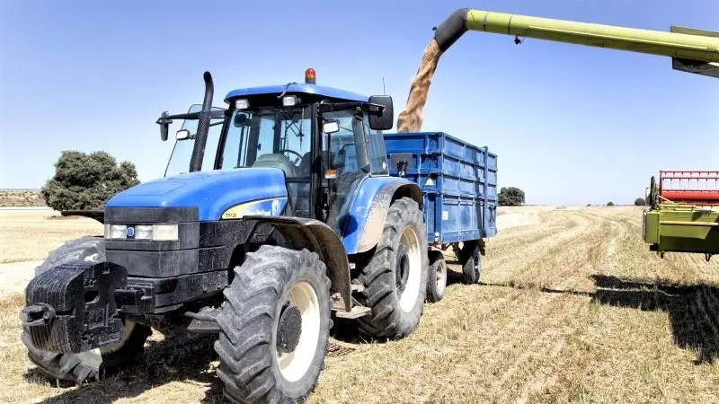 APAG estudia recurrir la prohibición de cosechar pues creen que puede ser "ilegal", trigo, cereal, maíz, cosecha, agricultura, tractor, maquinaría agrícola, campo, PAC, 