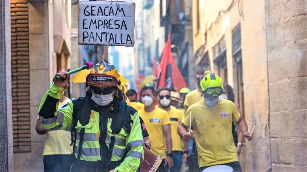 La plantilla de Geacam se manifiesta en Toledo y exige mejoras frente a recortes -&nbsp;EFE/ Ángeles Visdómine