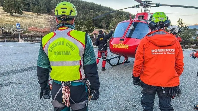 Muere un hombre de 56 años tras caer de un precipicio mientras hacía montañismo, rescate, búsqueda, helicóptero, montaña