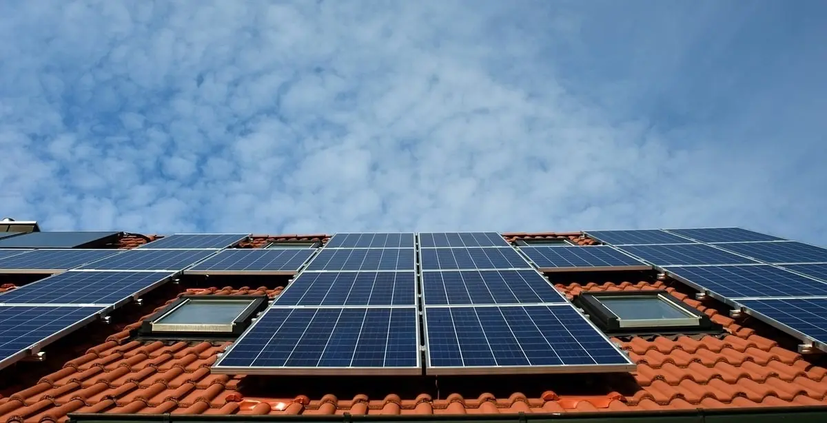 Descubre el precio de instalar placas solares, ¿Es el momento de pasarse al autoconsumo?