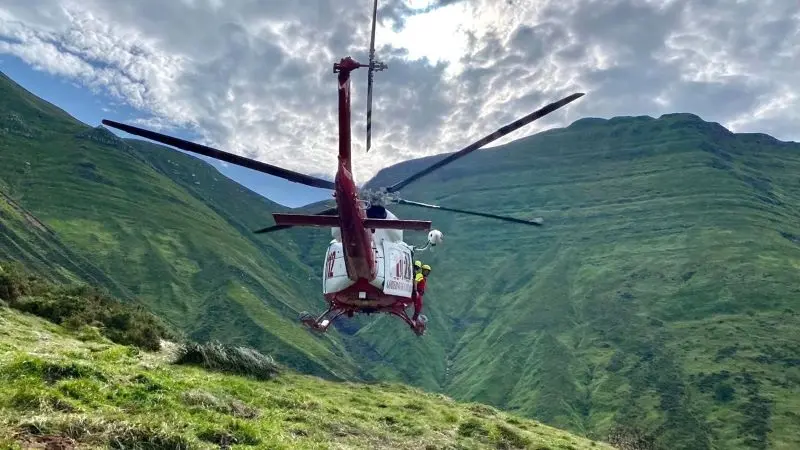 Muere un hombre en extrañas circunstancias tras ser rescatado grave en un paraje, rescate, helicóptero