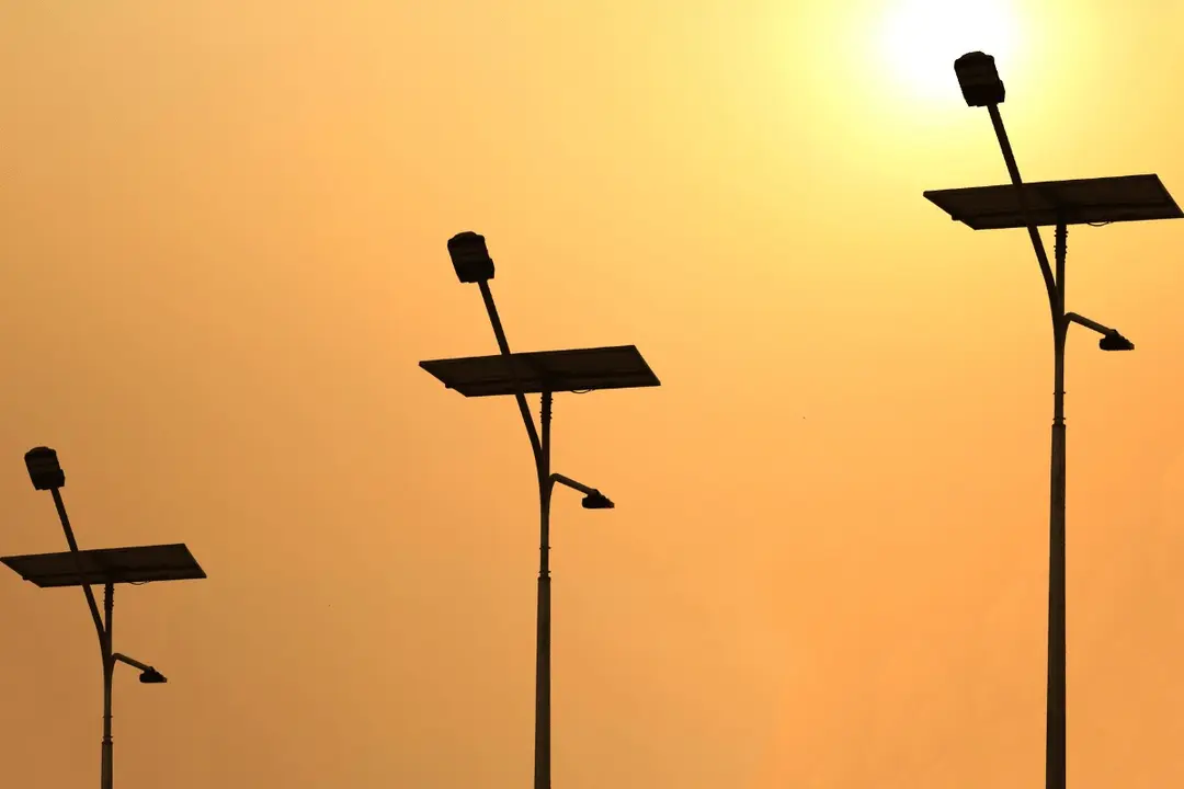 &iquest;Por qu&eacute; deber&iacute;as usar l&aacute;mparas solares?