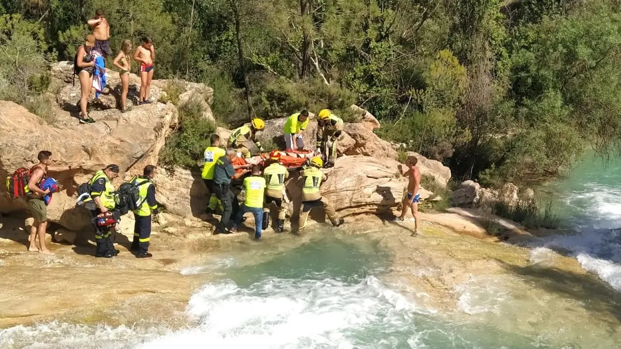 Una joven herida al precipitarse desde diez metros de altura en el paraje de las Chorreras del Cabriel en Enguídanos (Cuenca)