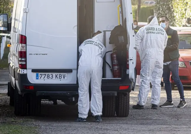 Buscan los cadáveres de dos jóvenes asesinados: su jefe en el punto de mira