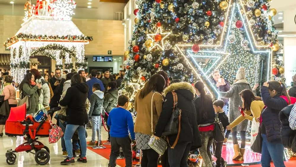El 41% de los castellanomanchegos gastará menos estas navidades, según Cetelem, compras, navidad, centro comercial, 