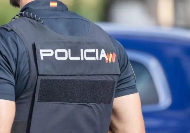 Prostituían a una niña de 14 años a cambio de darle drogas: un matrimonio detenido, agente, policía nacional, patrulla, cadáver, reyerta, asesinato, detenido, 