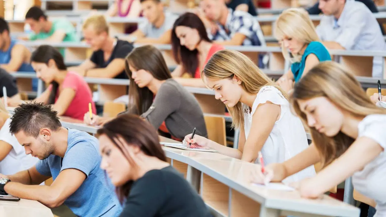 selectividad, EvaU, EBAU, examen, prueba de acceso a la Universidad, estudiantes, universitarios,