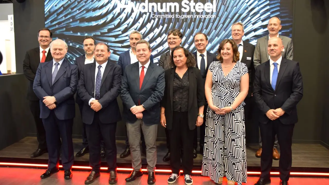 El presidente de Castilla-La Mancha, Emiliano García-Page, ha presidido el acto de presentación del proyecto ‘Hydnum Steel’ en el marco de la Feria METEC 2023, que se celebra en Düsseldorf (Alemania)