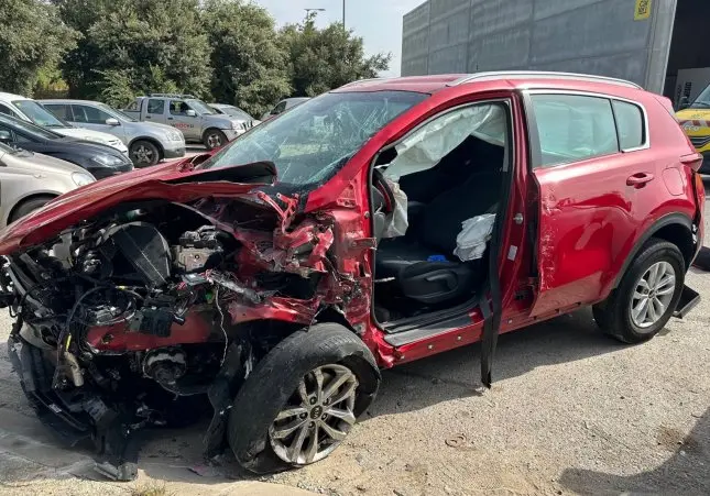 Un coche contra dirección provoca un accidente con un muerto y dos heridos graves