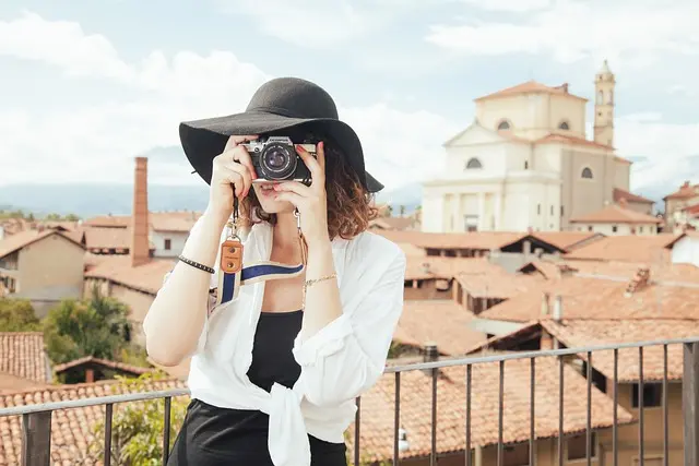 Los 15 mejores destinos de España para visitar en otoño y la importancia de los seguros de viaje