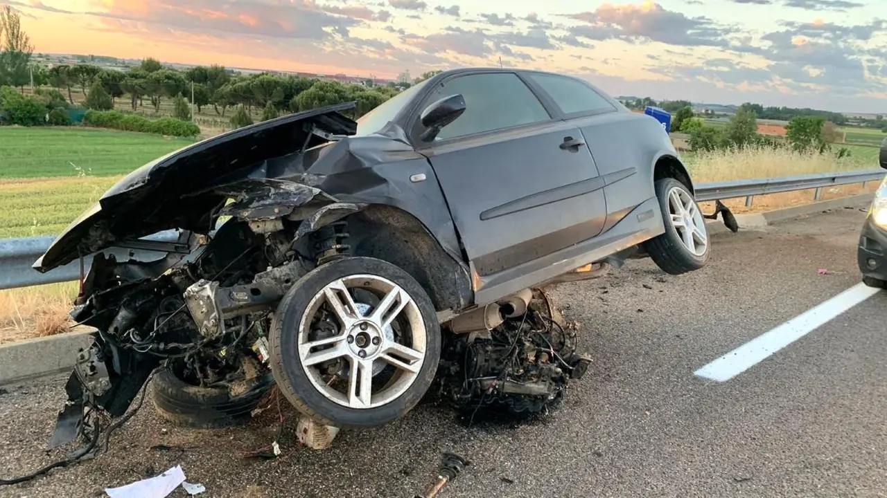 accidente de tráfico, choque, colisión, guardarrail, salida de vía, salirse de la vía, atropello