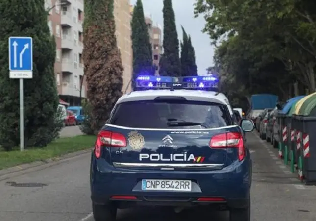 Policía Nacional, patrulla, agentes, 