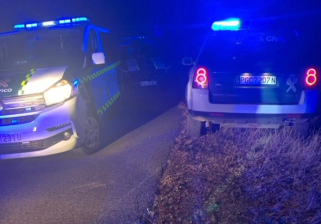 Muere un conductor al salirse de la carretera y caer por un barranco de 60 metros, accidente, cadáver, Guardia Civil, patrullas,