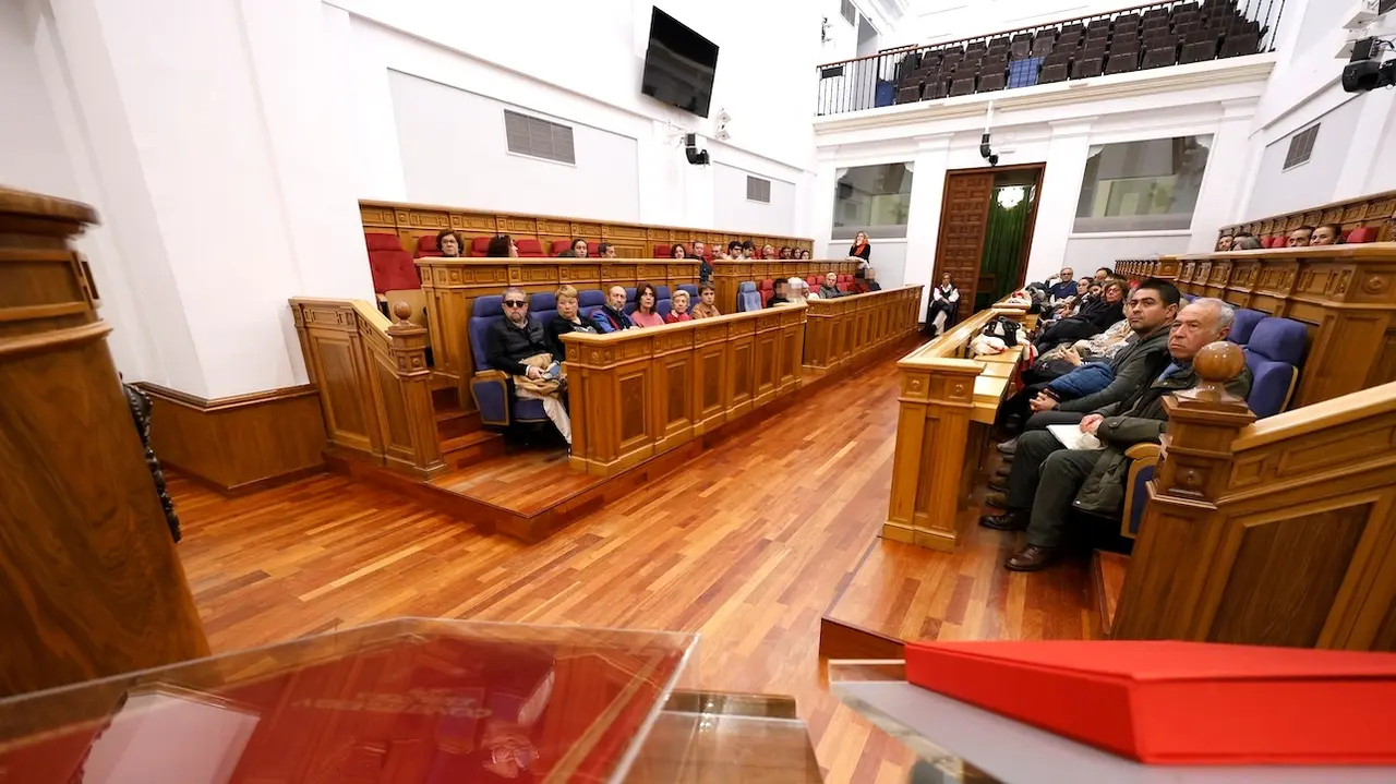 Las Cortes de Castilla-La Mancha retoman las jornadas de puertas abiertas, tras 3.500 visitantes en 2023