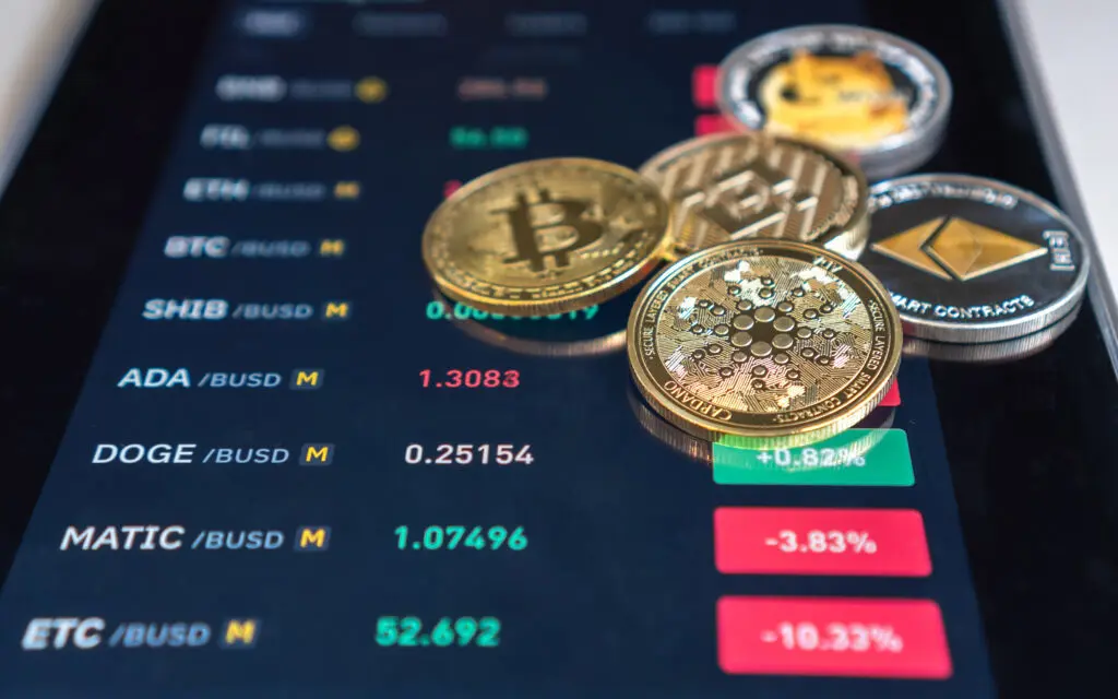 El papel fundamental de las criptomonedas en la reducción de tarifas