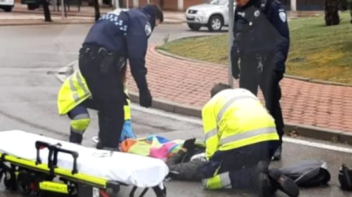 Herido un hombre que iba en un patinete tras ser atropellado en Guadalajara