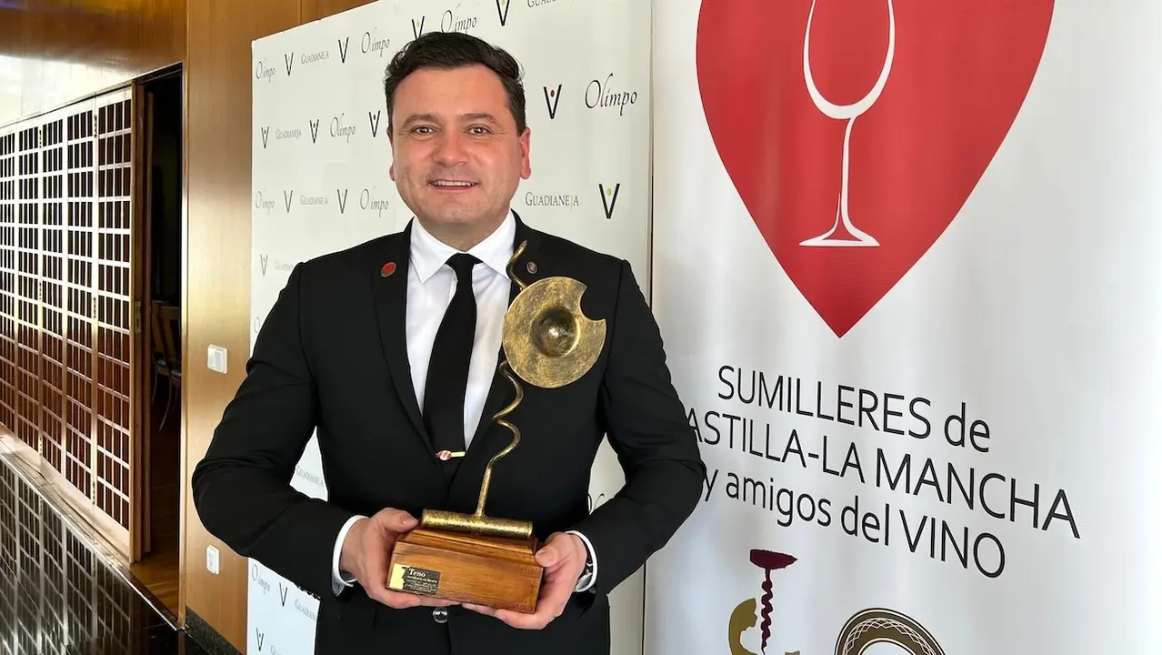 Juan Enrique Gil repite como Mejor Sumiller de Castilla-La Mancha 2024