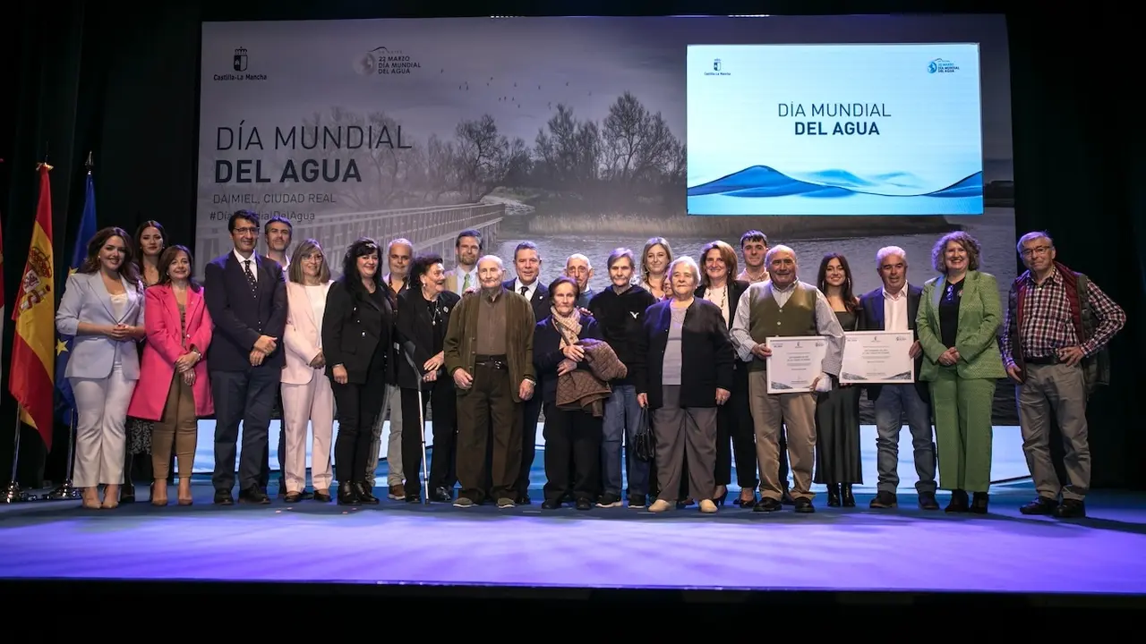 El presidente de Castilla-La Mancha, Emiliano García-Page, ha presidido en Daimiel (Ciudad Real) el acto institucional con motivo del Día Mundial del Agua