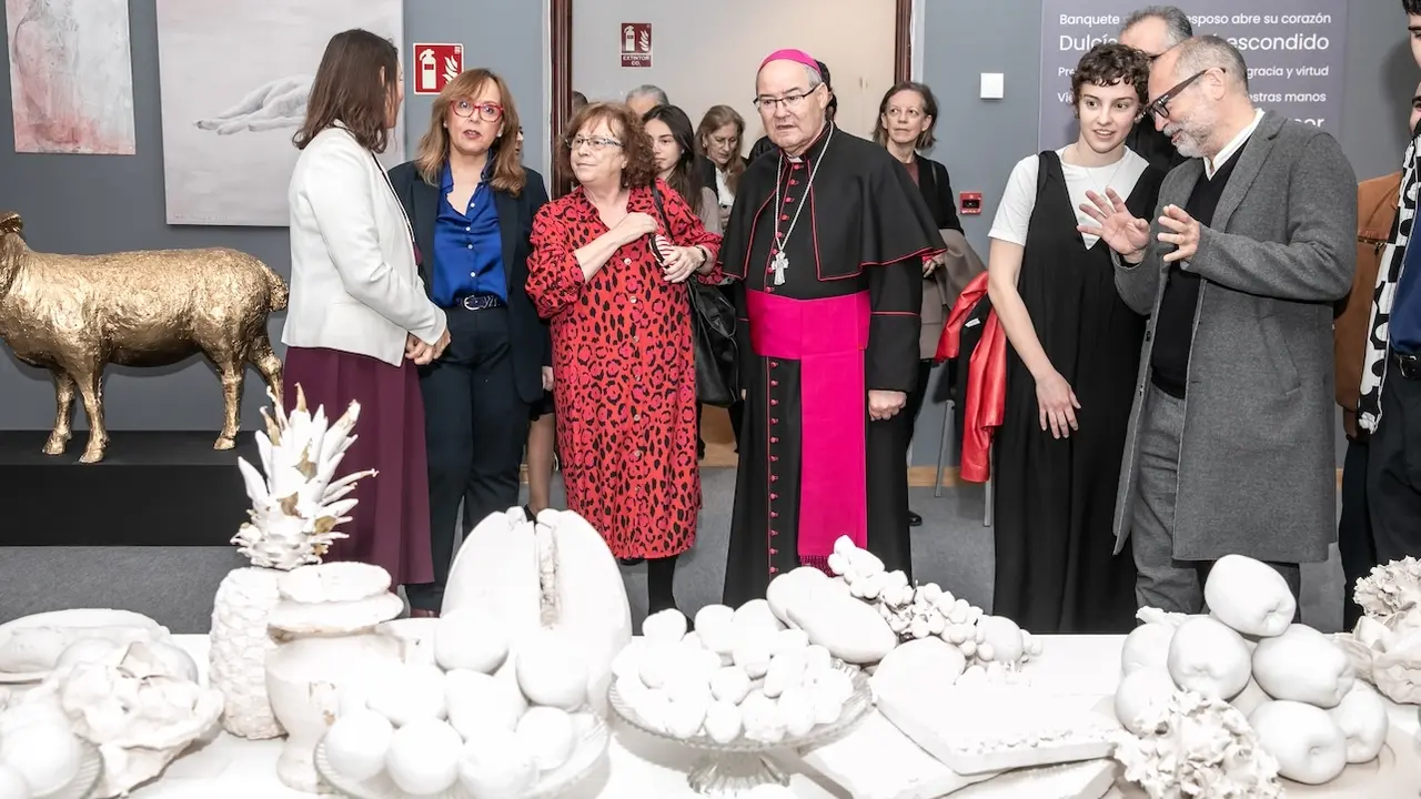 Exponen un centenar de obras con la visión de Cristo de artistas contemporáneos