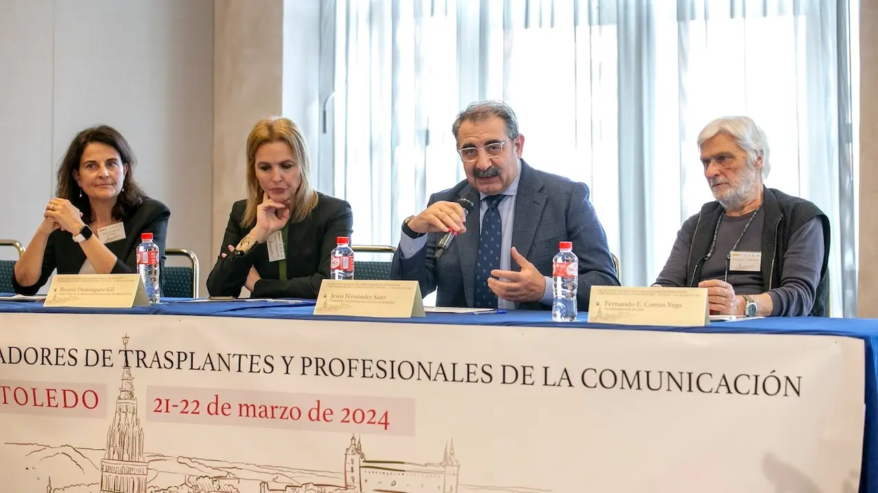 El consejero de Sanidad de Castilla-La Mancha, Jesús Fernández Sanz, ha inaugurado en Toledo la XIX Reunión Nacional de Coordinadores de Trasplantes y Profesionales de la Comunicación que organiza la Organización Nacional de Trasplantes