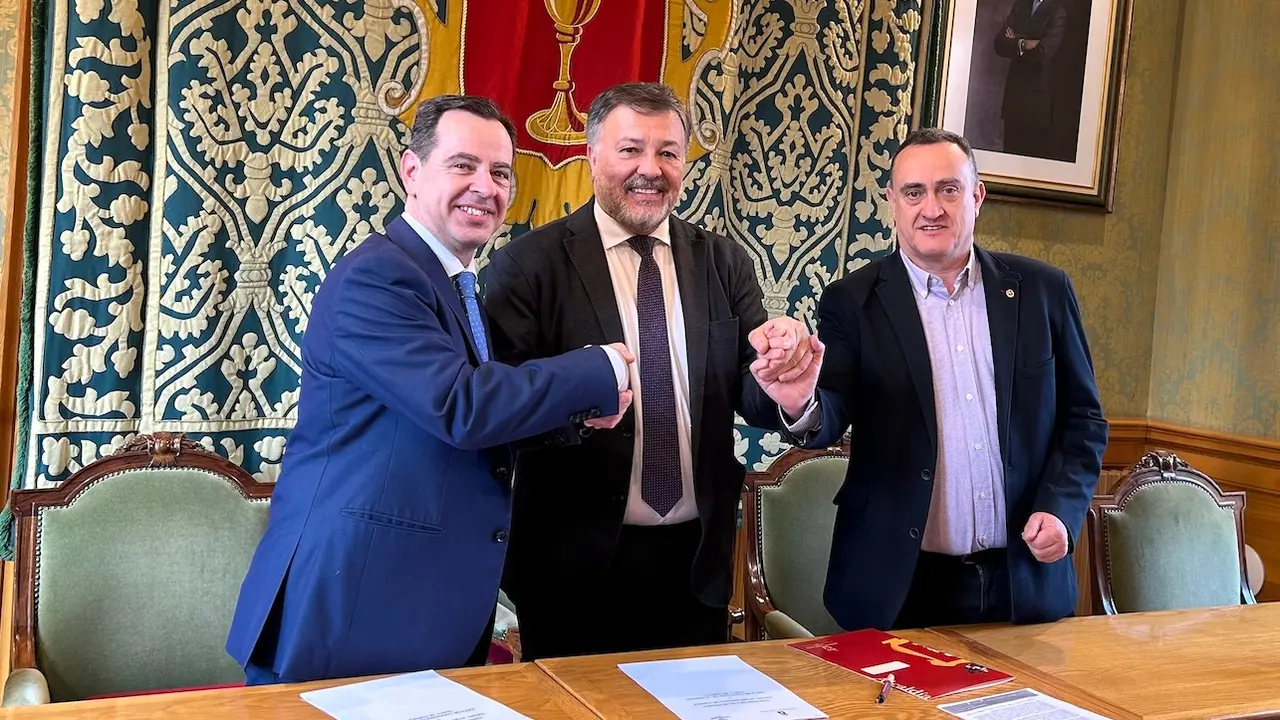 El Ayuntamiento de Cuenca renueva su aportación anual de 60.000 euros a la Junta de Cofradías