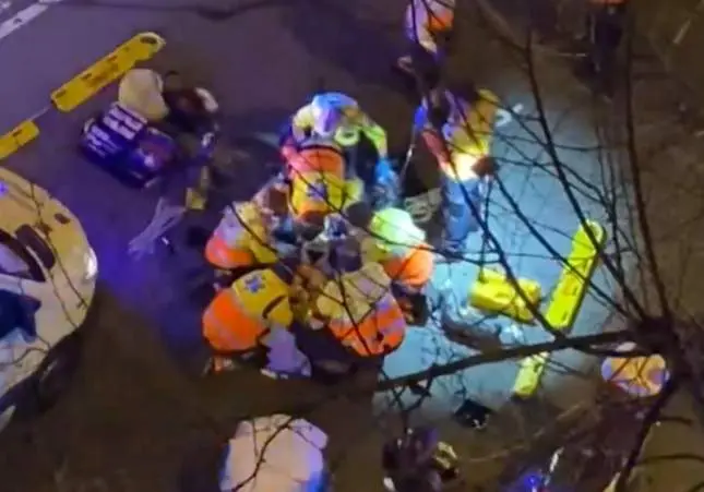 Muere una chica de 16 años arrollada por un coche en una calle cuando iba en bicicleta, accidente, atropello, atropellado,