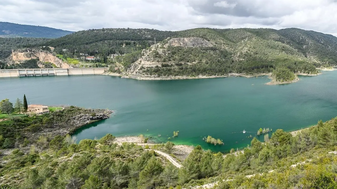 En la imagen el embalse de Entrepeñas en la cabecera del río Tajo en la provincia de Guadalajara - EP/Rafael Martín Solano