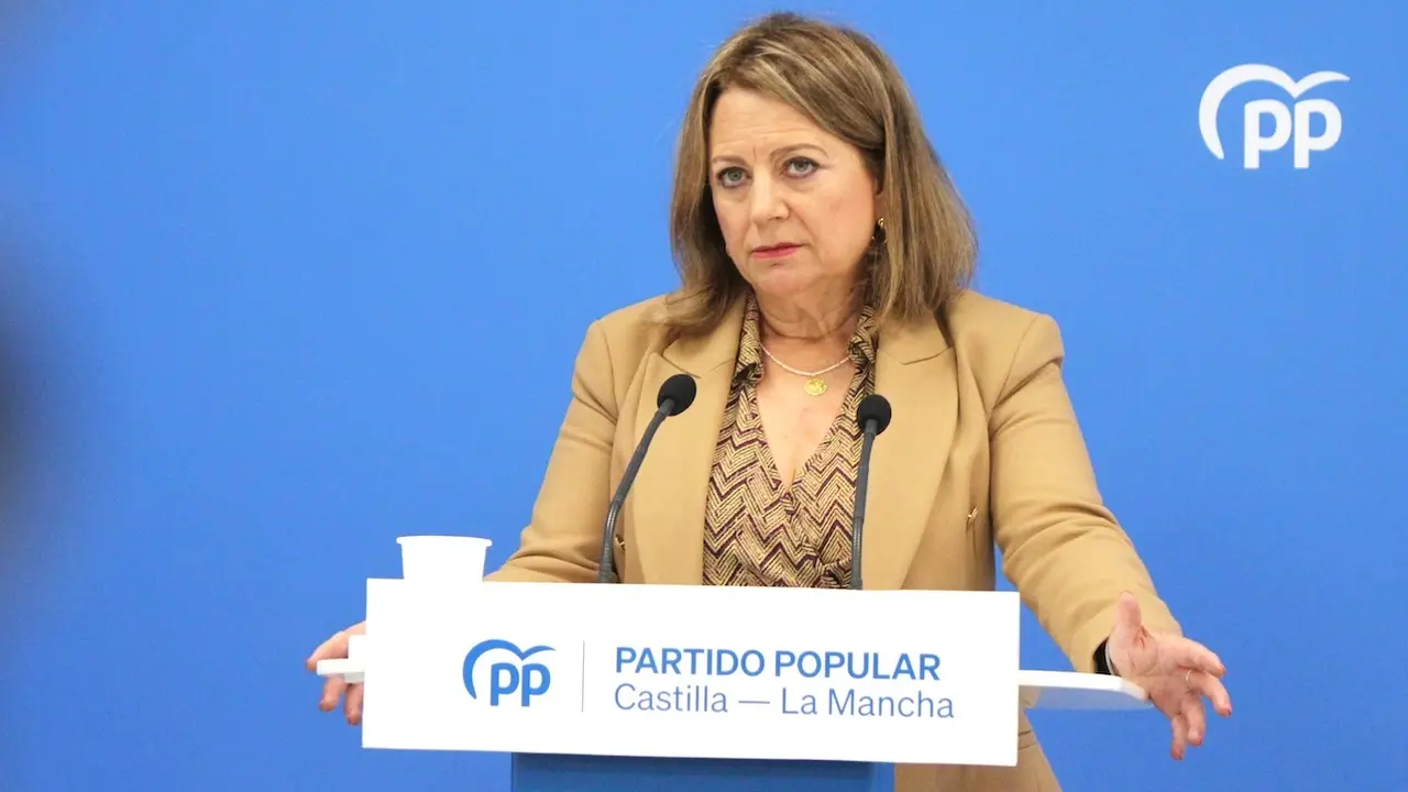 La viceportavoz del Partido Popular de Castilla-La Mancha, Gema Guerrero, durante la rueda de prensa que ha ofrecido en la sede de los 'populares' en Toledo