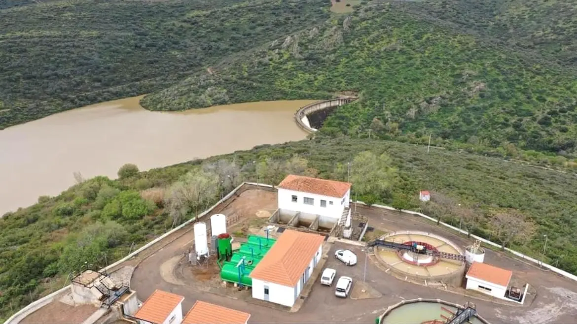 Declaran no apta para el consumo el agua en Valdepeñas, Santa Cruz de Mudela y pedanías del Viso del Marqués
