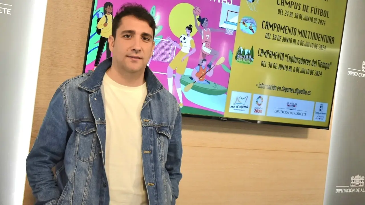 El diputado provincial de Juventud y Deportes, Daniel Sancha, ha informado sobre los campamentos de verano