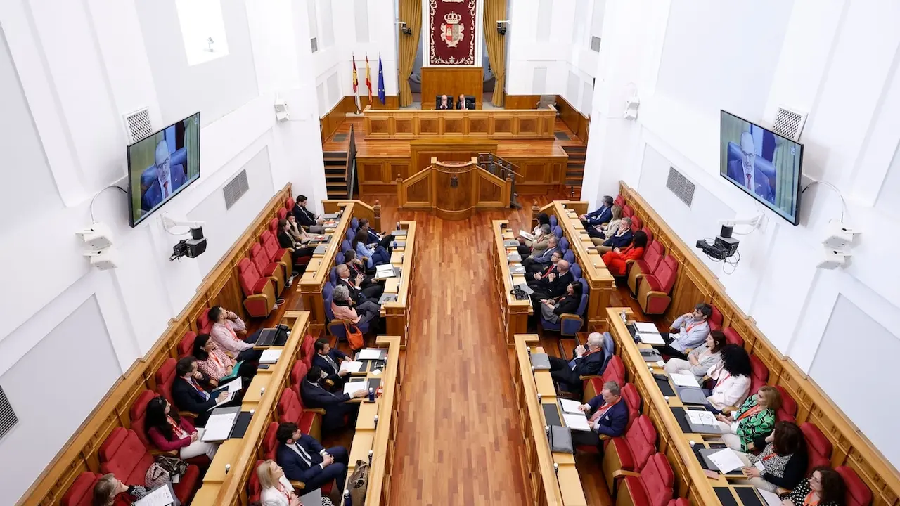 Arrancan en Castilla-La Mancha las XV Jornadas de Derecho Parlamentario apelando al "diálogo" y reivindicando al "diputado individual"
