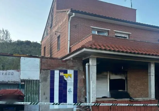 Mueren un menor de 14 años y su padre atrapados en el incendio de su vivienda