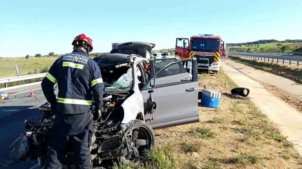 accidente de tráfico, choque, colisión, salida de vía, salirse de la vía,