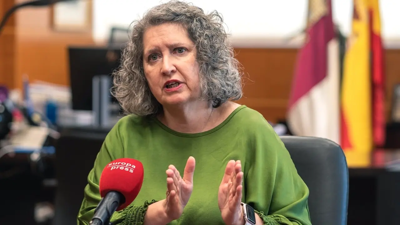 La consejera de Desarrollo Sostenible de Castilla-La Mancha, Mercedes Gómez, en un momento de la entrevista - EP/Juan Moreno