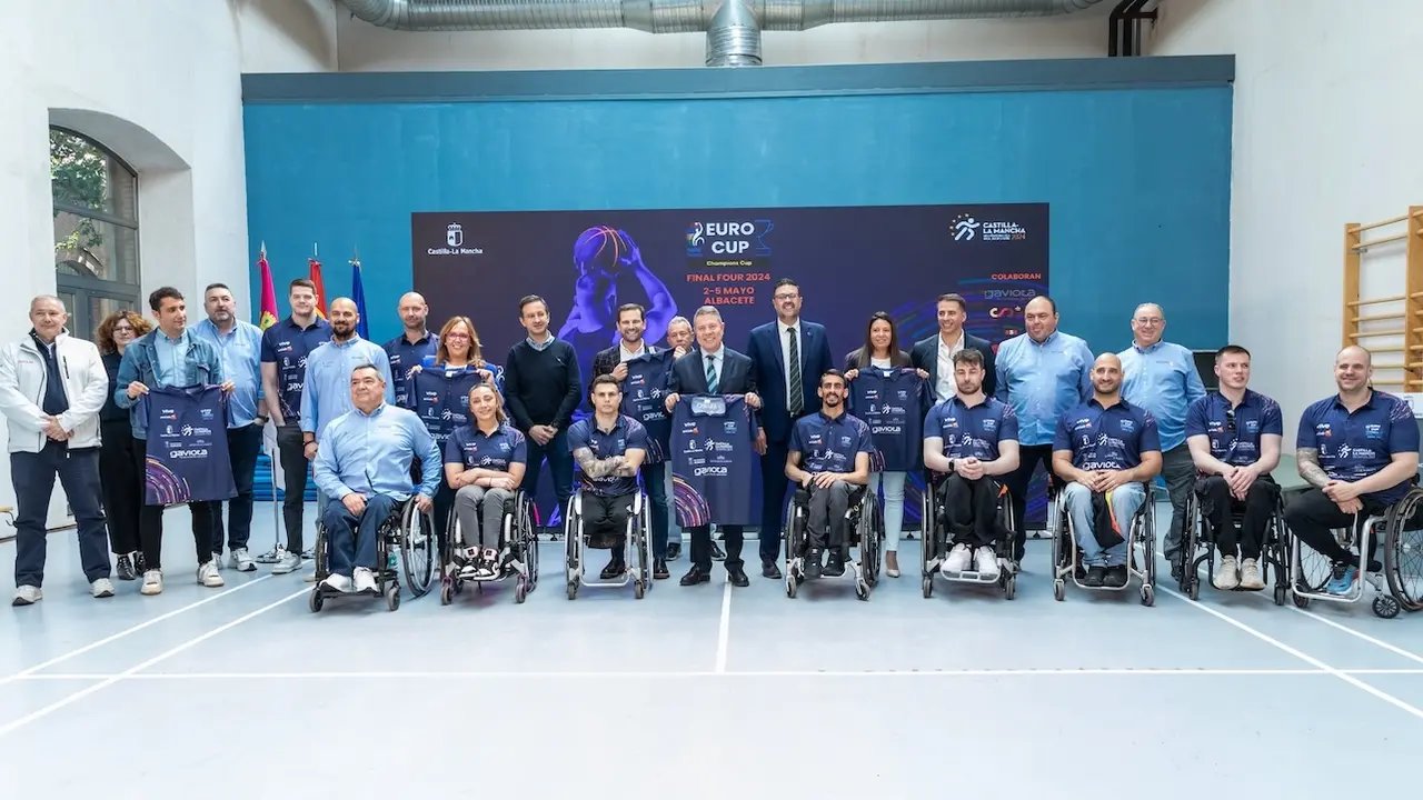 El presidente de Castilla-La Mancha, Emiliano García-Page, ha asistido en el Campus Universitario Fábrica de Armas de Toledo al acto de presentación de la Euro Cup de Baloncesto en Silla de Ruedas 2024