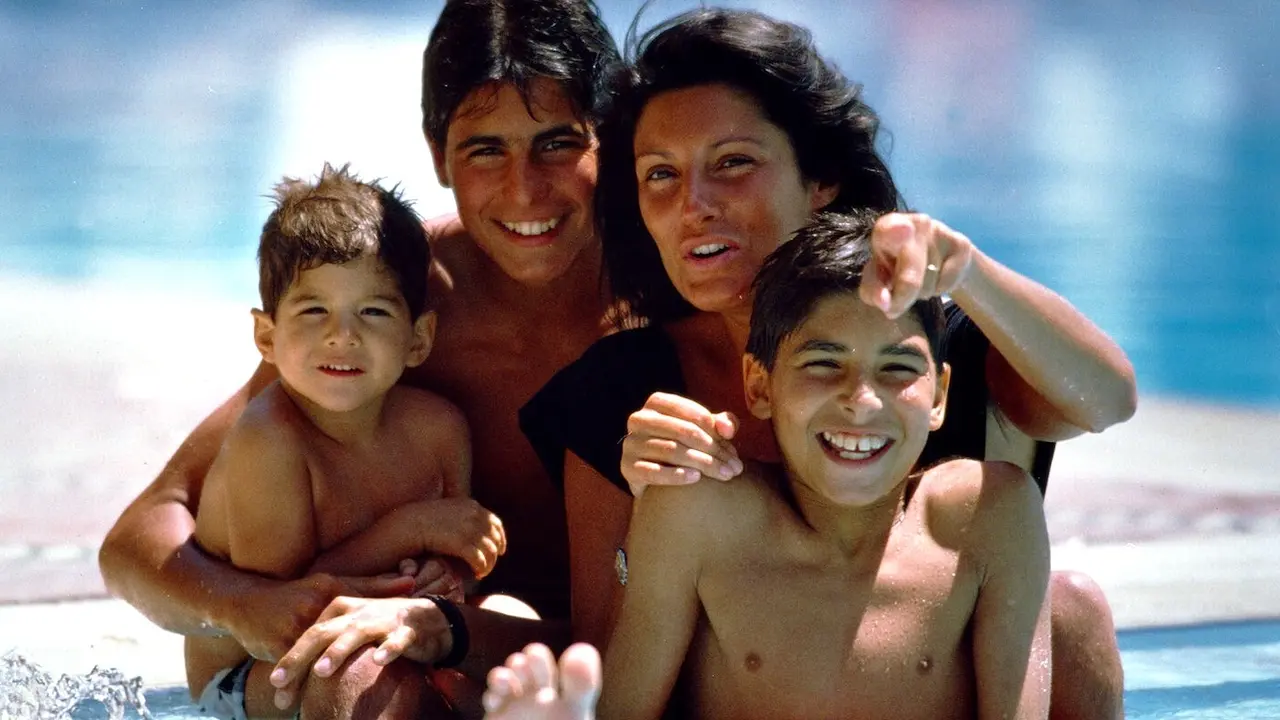 En la imagen de archivo Carmina Ordóñez junto a sus hijos Fran, Cayetano y Julián