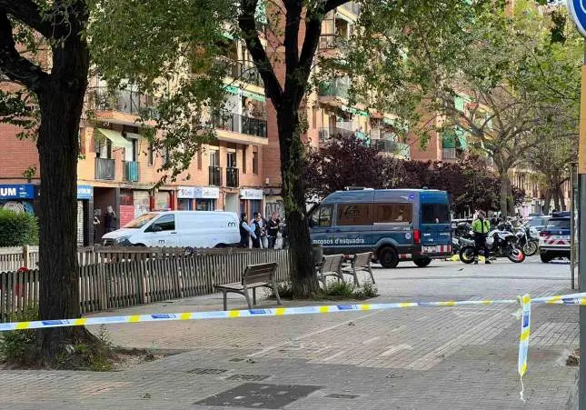 Un hombre asesinado de 5 tiros en la cabeza en plena calle y el pistolero huido