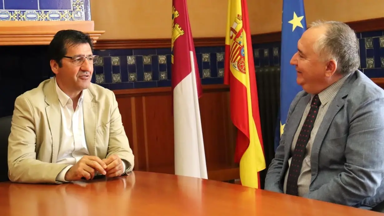El vicepresidente segundo, José Manuel Caballero, ha mantenido un encuentro de trabajo con el presidente de la Federación de Empresarios de Ciudad Real