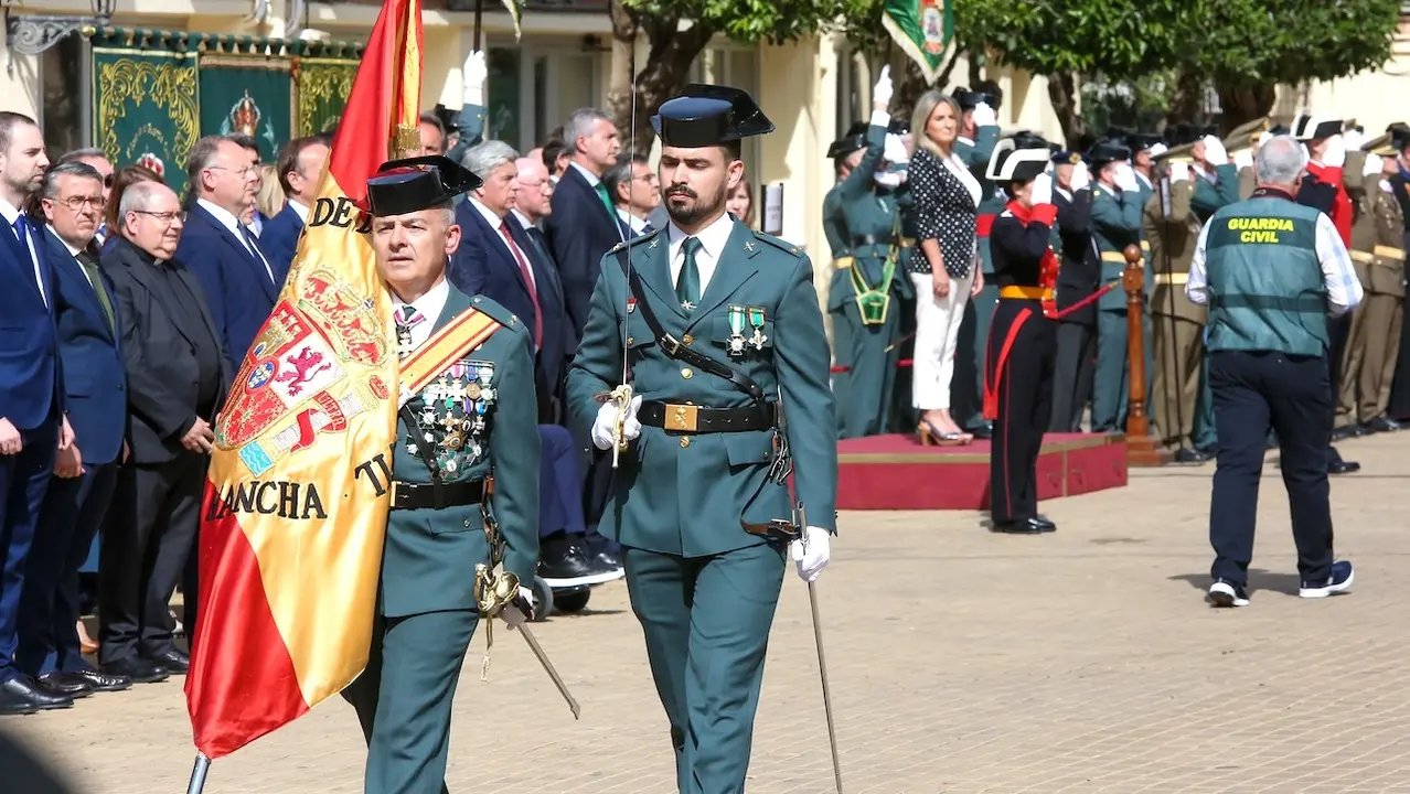 La delegada del Gobierno en Castilla-La Mancha, Milagros Tolón, ha presidido en Toledo el acto de celebración del 180 aniversario de la fundación de la Guardia Civil