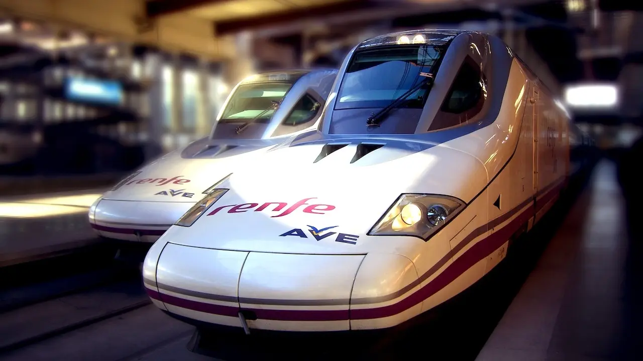 Renfe, AVE, estación, ferrocarril, trenes, tren,