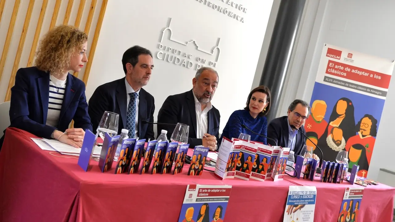 La UCLM y el Festival Internacional de Teatro Clásico de Almagro refuerzan su colaboración