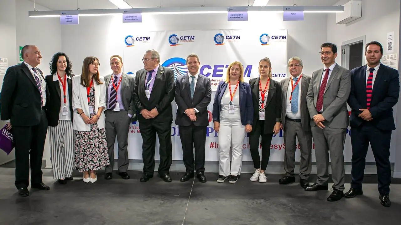 El presidente de Castilla-La Mancha, Emiliano García-Page, ha asistido al 19º Congreso Nacional de Empresarios del Transporte de Mercancías que se celebra en Ciudad Real